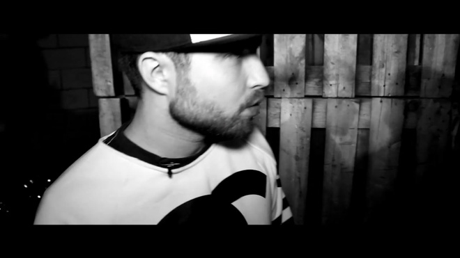 Хайд vs M.Y.B.