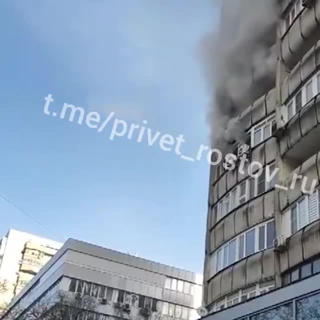 Надя Игошинаның эротикалық суреттері Панталон киген ханымның суреті