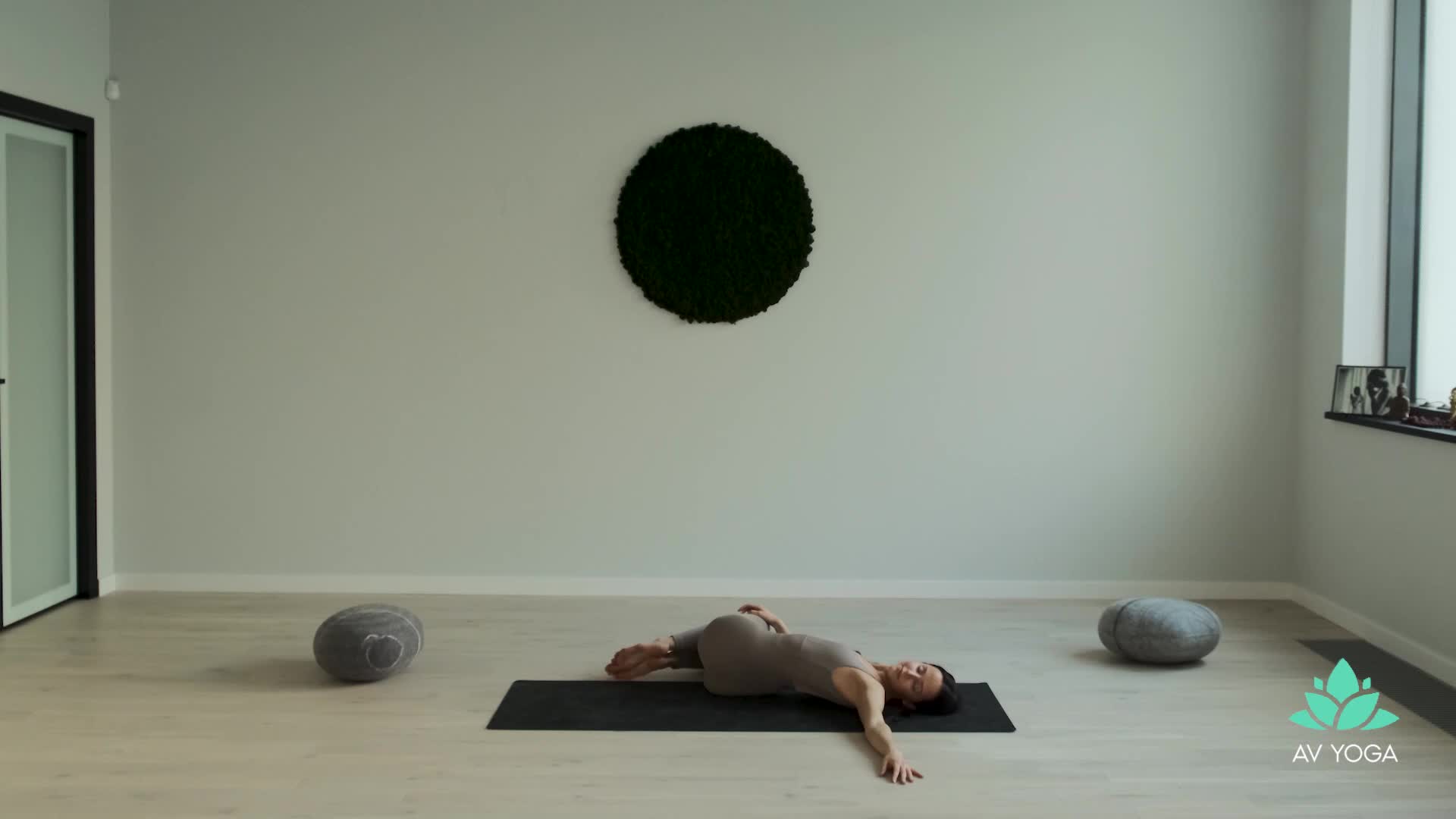 Дыхание, которое расслабляет тело, успокаивает ум и приводит к внутреннему спокойствию и балансу + медитация на звуках