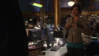 Smallville.S09E16.Escape