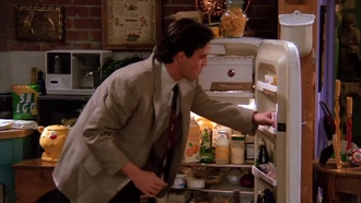 Друзья S01E13. Эпизод с грудью