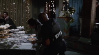 Бруклин 9-9 S02E01