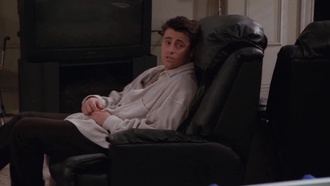 Friends.S03E04.The.One.with.the.Metaphorical.Tunnel