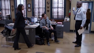 Бруклин 9-9 S02E09