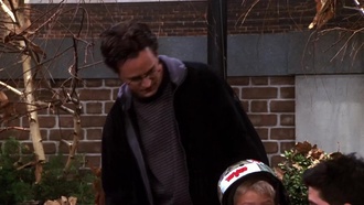 Друзья S07E09. Эпизод со всеми конфетами