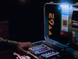 Вавилон-5 S4E11 Lines Of Communication