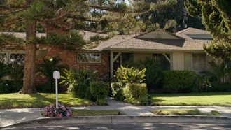 Трудности ассимиляции S04E01