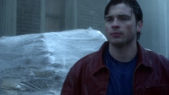 Smallville.S08E15.Infamous