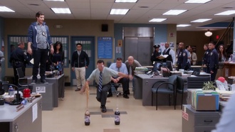 Бруклин 9-9 S01E04