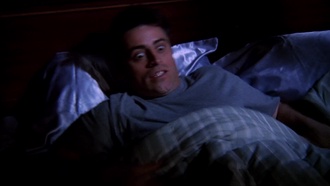Friends.S05E16.The.One.With.The.Cop