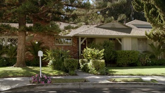 Трудности ассимиляции S06E01