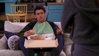 Друзья S05E12. Эпизод с рабочим смехом Чендлера