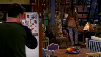 Друзья S06E14. Эпизод, в котором Чендлер не может плакать