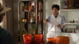 Трудности ассимиляции S03E03 Louisween