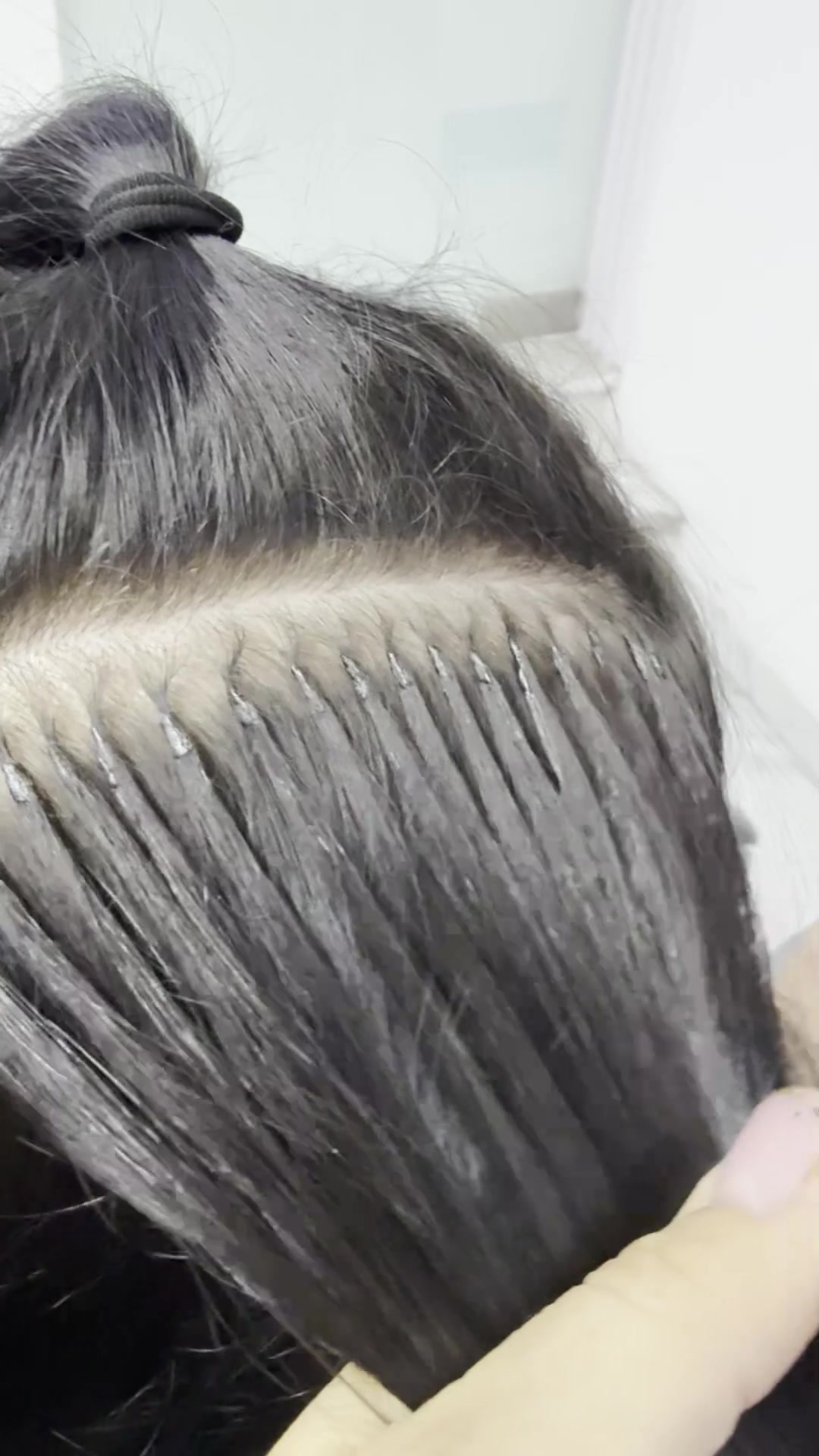 Cold Capsule Hair Extensions in Dubai