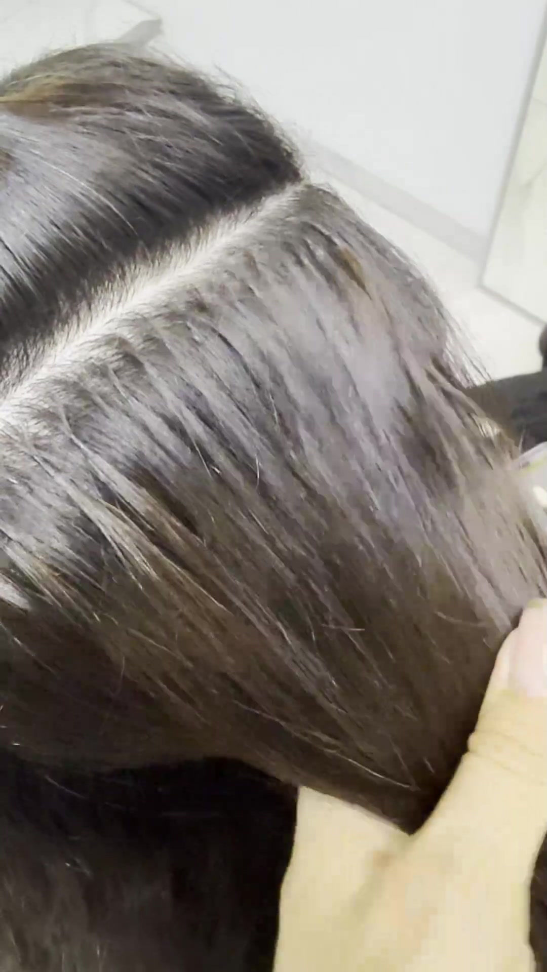 Slavic Capsule Hair Extensions in Dubai