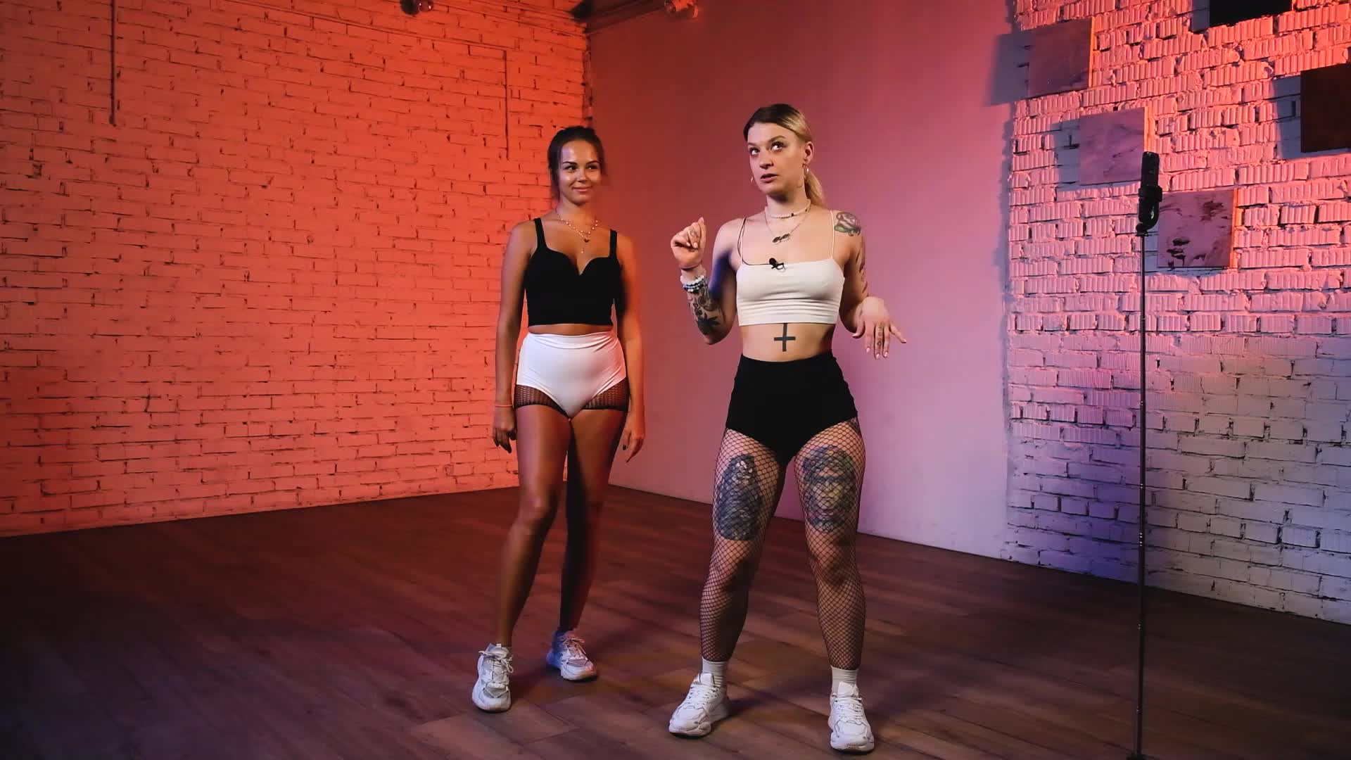 5. Танцуй с настроением 