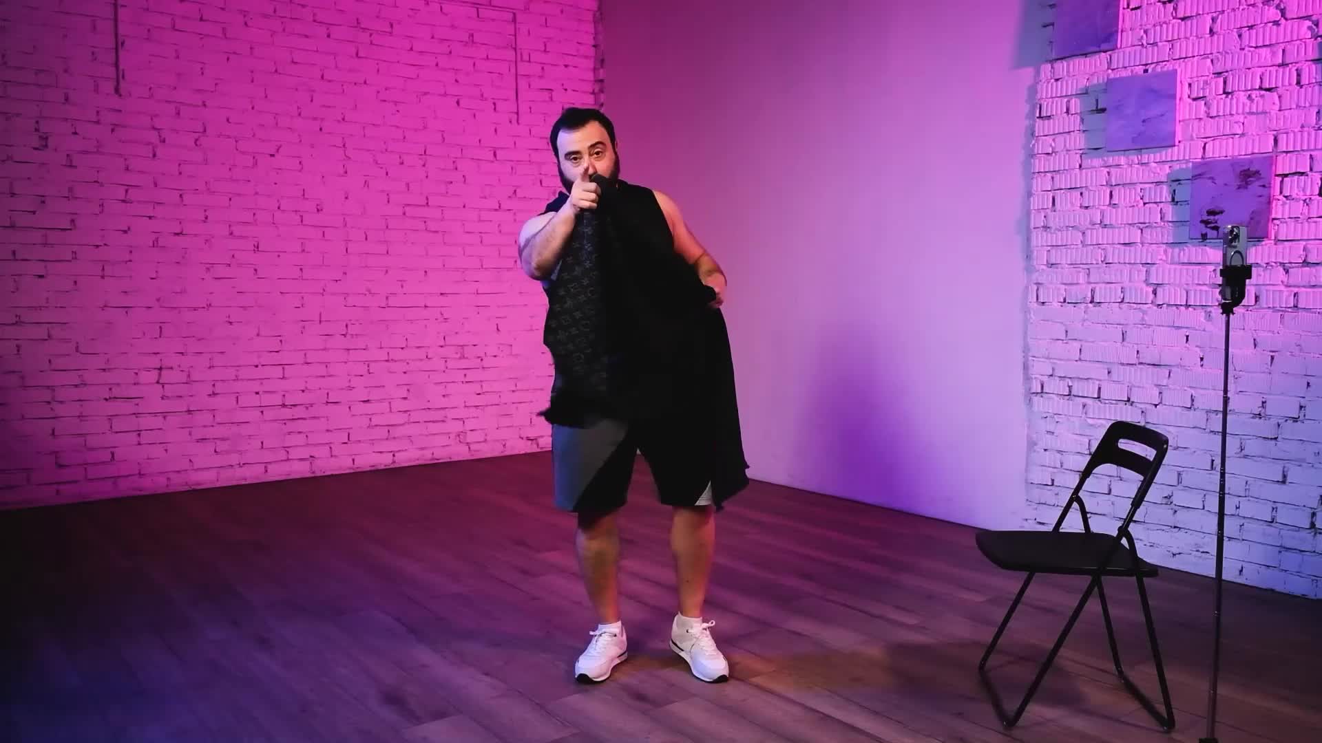 4. Flirt in Every Step