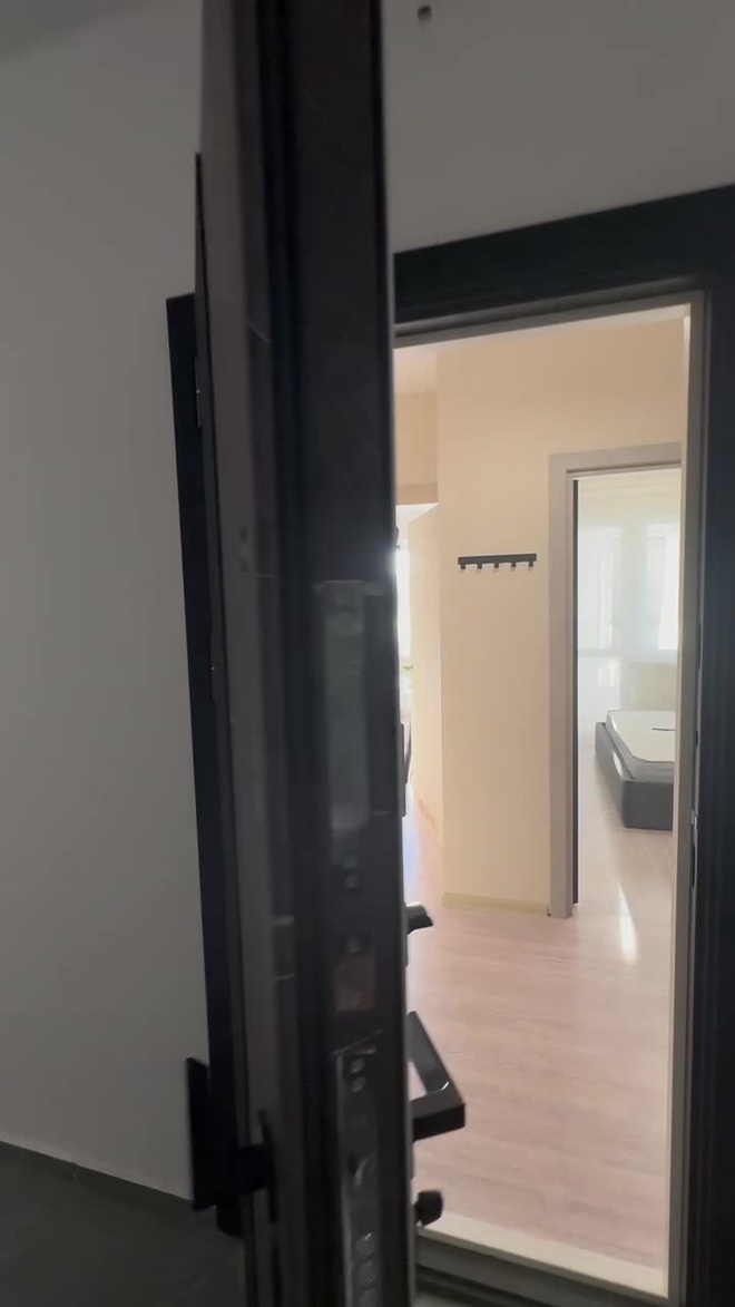 2-комн., 56 м², 1/8 этаж